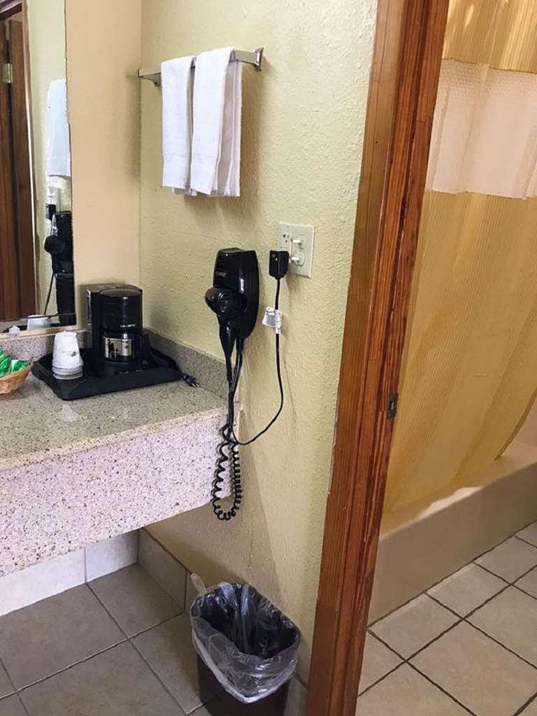 Americas Best Value Inn-Indianola Bilik gambar
